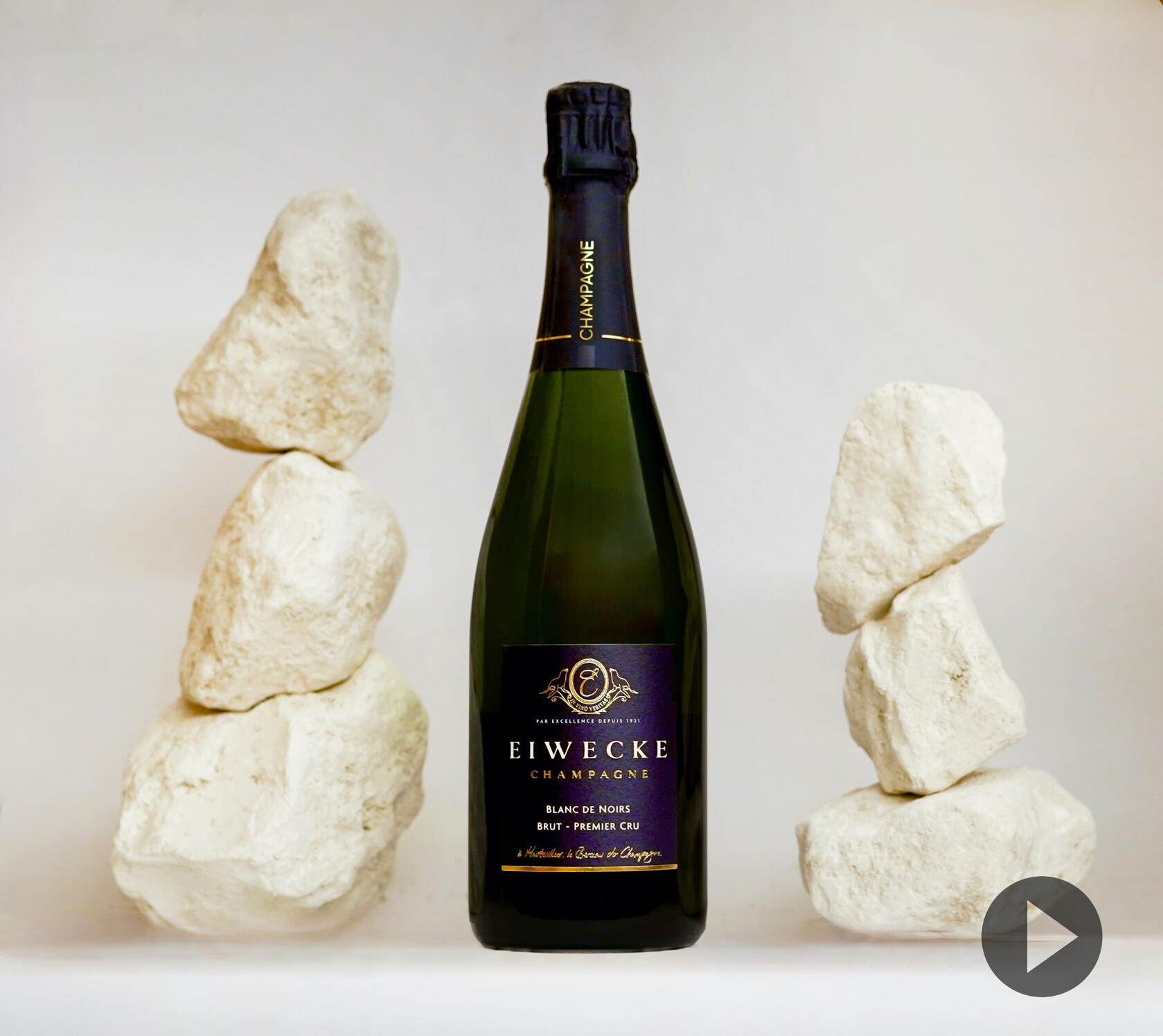 Grande Cuvée, Brut, Premier Cru 38% Pinot Noir, 34% Chardonnay, 28% Pinot Meunier, Dosage Brut à 9g/l, formats disponible 37.5cl, 75cl, 150cl, 300cl